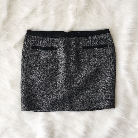 GAP Dresses & Skirts - 🌷$5 IN BUNDLE GAP Leather Trimmed Mini Skirt